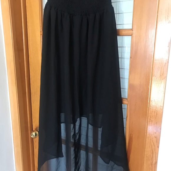 Glam evening dress size xs but fits Larger like S maybe M. High low. Lined. - Picture 4 of 6